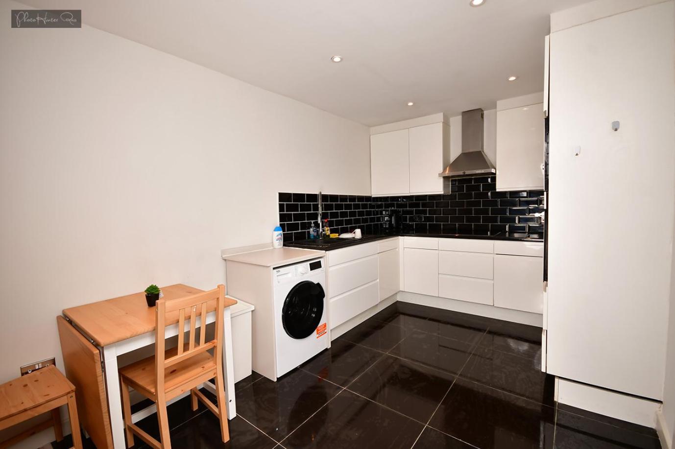 Maison d'hôtes Morden Stratford 2 With Shared Bathroom Londres