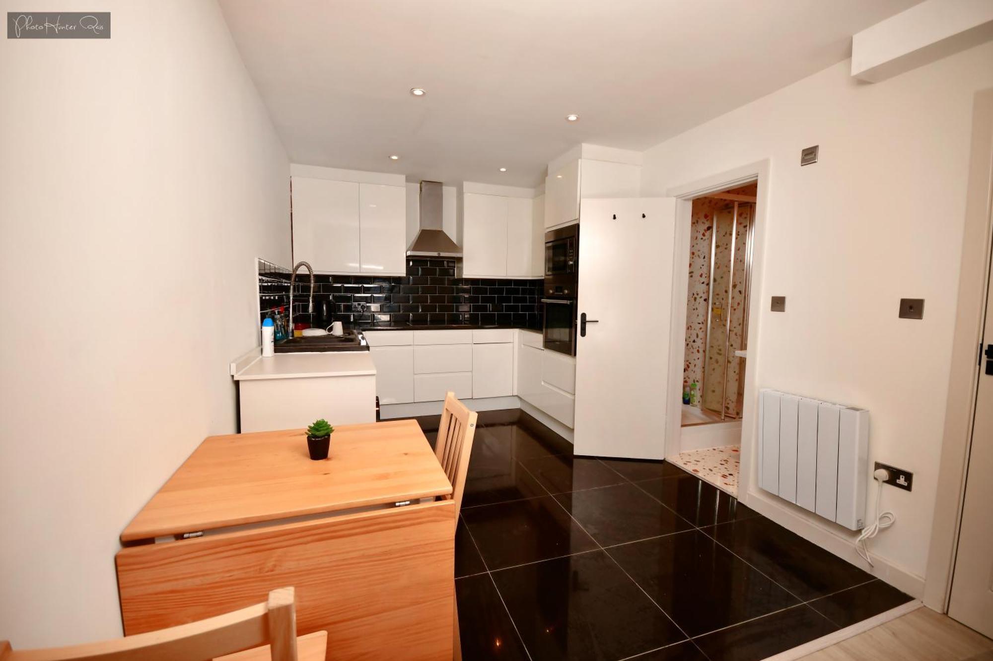 Maison d'hôtes Morden Stratford 2 With Shared Bathroom